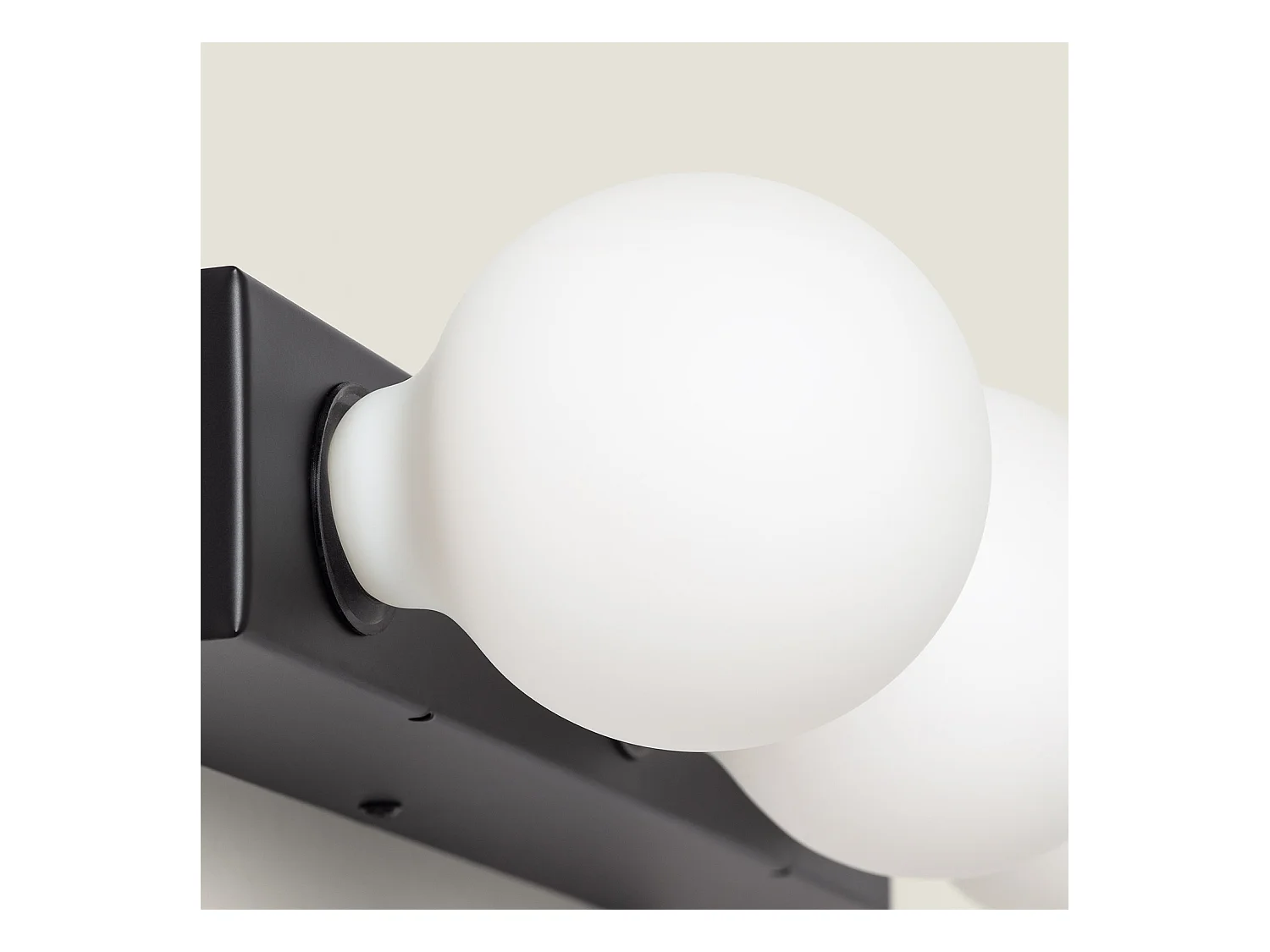 Lampe Murale Salle de Bain Métal 3 Spots Aizkra Noir