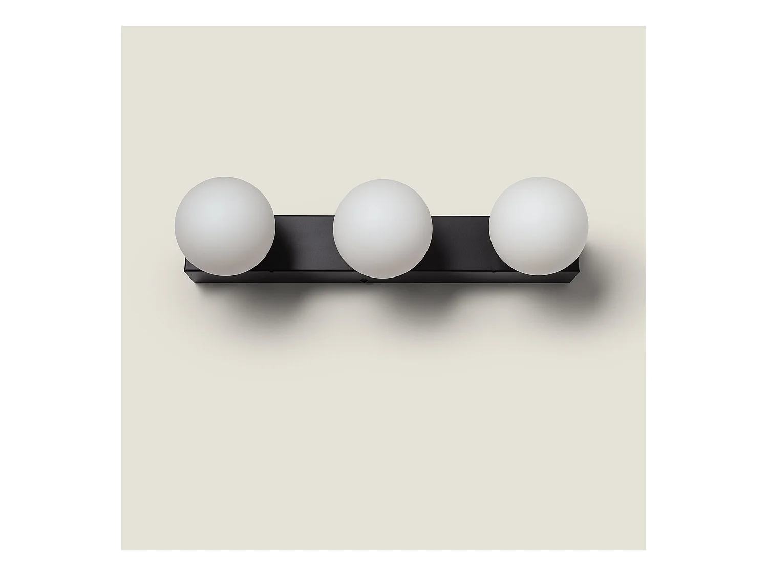 Lampe Murale Salle de Bain Métal 3 Spots Aizkra Noir