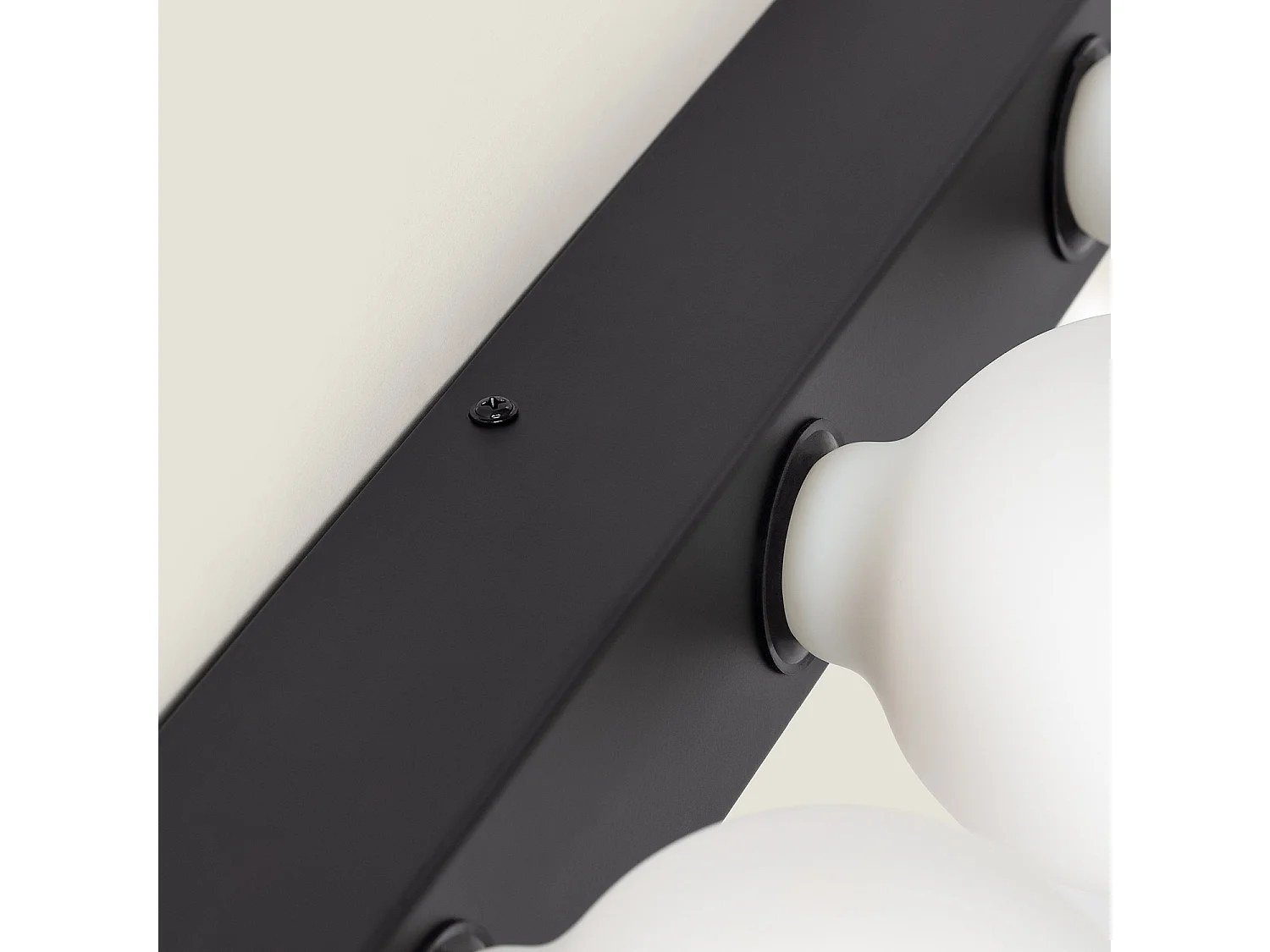 Lampe Murale Salle de Bain Métal 3 Spots Aizkra Noir