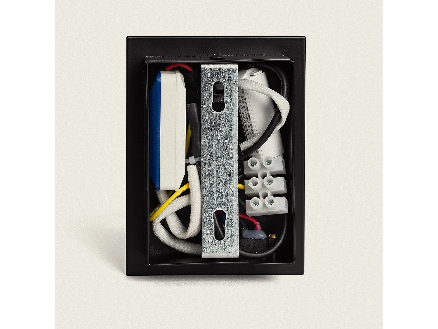 Lámpara de Pared LED 2.5W Cuadrada Aluminio con Puerto USB Gazny Negro Mate