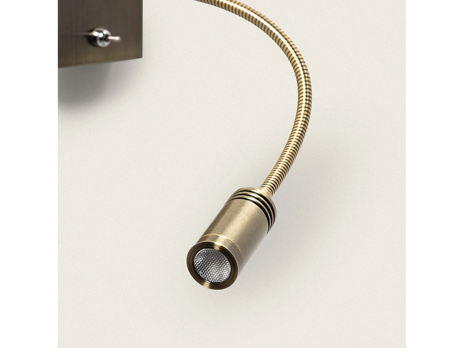 Lampe Murale Métal avec Port USB Apsley Doré