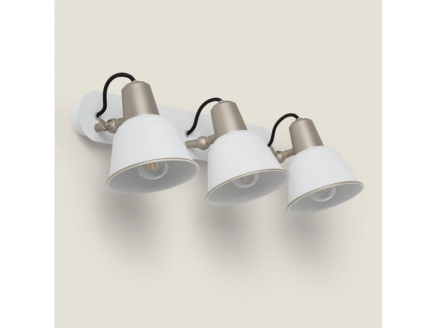 Lampe Murale Salle de Bain Métal 3 Spots Birzay Blanc