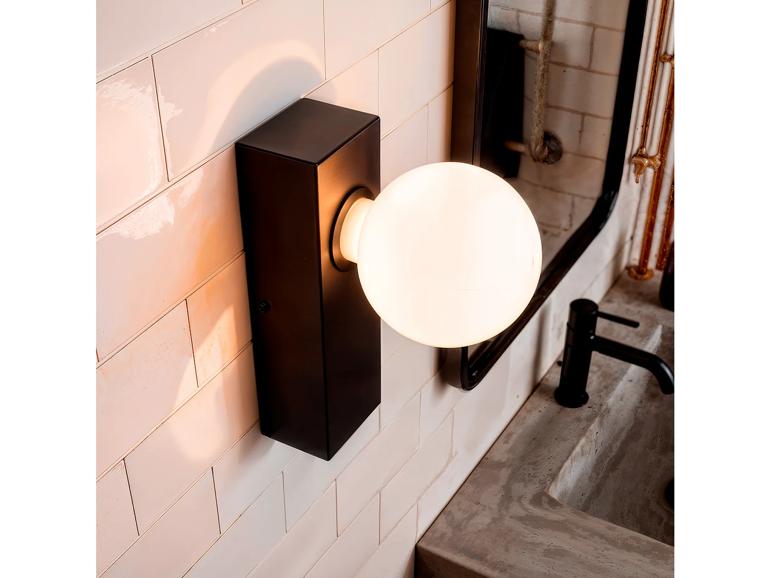 Lampe Murale Salle de Bain Métal Aizkra Noir