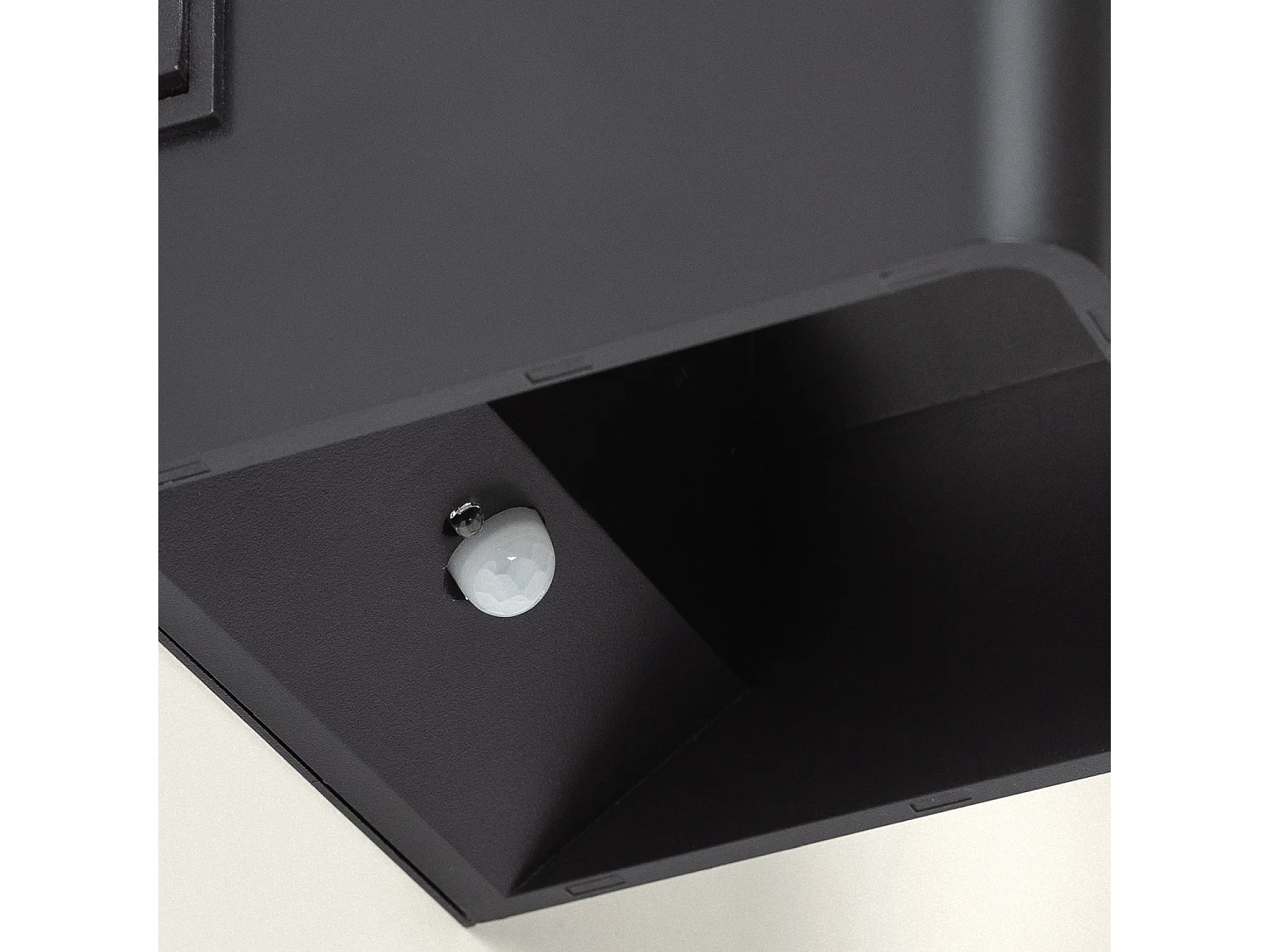 Applique Murale LED Métal avec Batterie Rechargeable USB Cinnia Noir