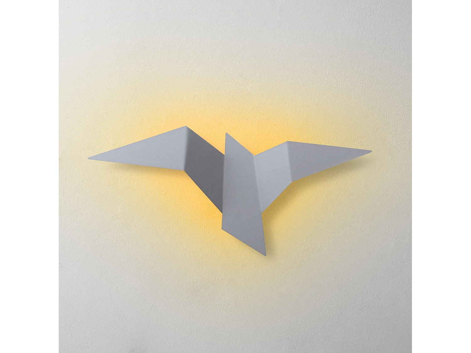 Candeeiro de Parede Pacalı 13501 L - Elegância e Modernidade para o Seu Espaço