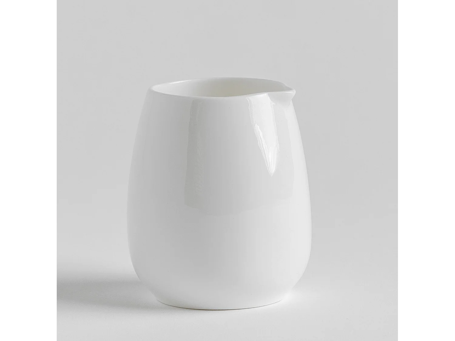 Elegantes Milchkännchen Bianco aus Knochenporzellan