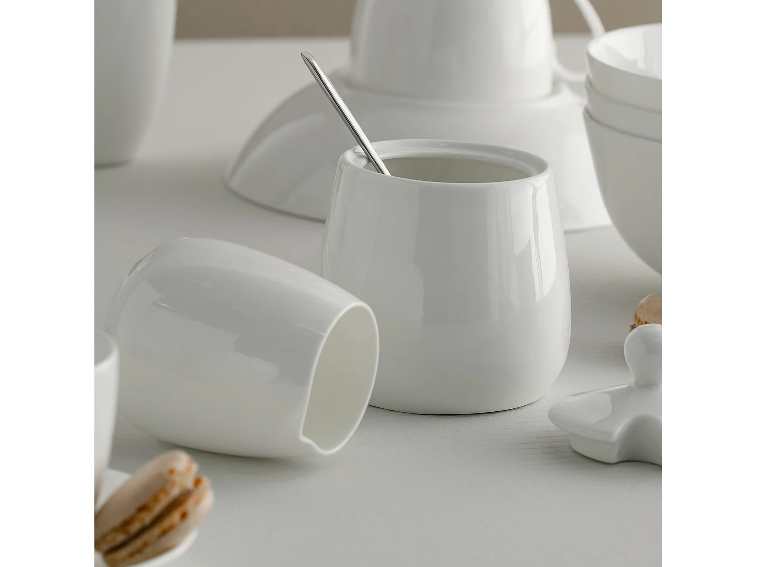 Elegantes Milchkännchen Bianco aus Knochenporzellan