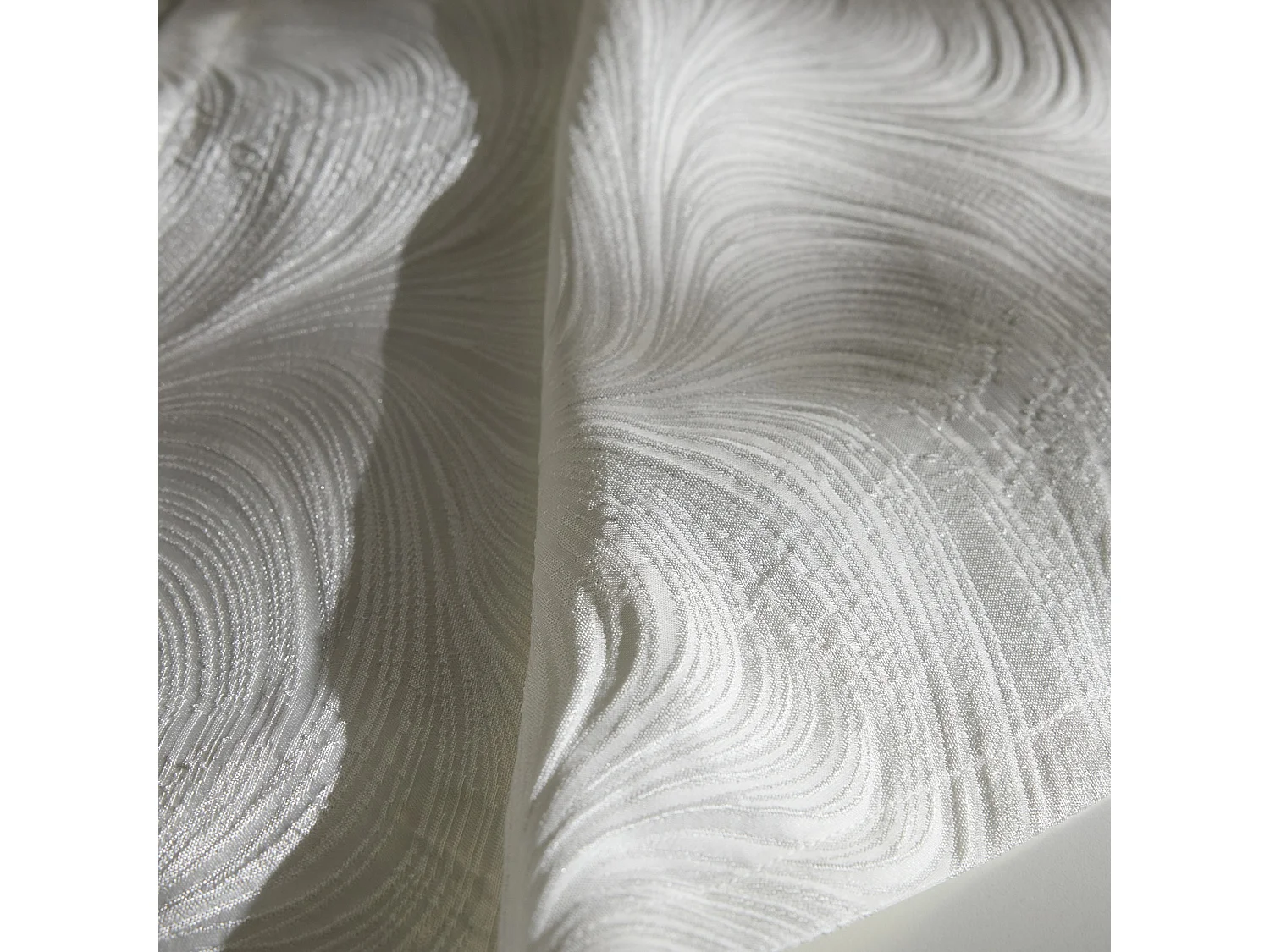 Tischdecke Floah mittelweiß 80 x 80