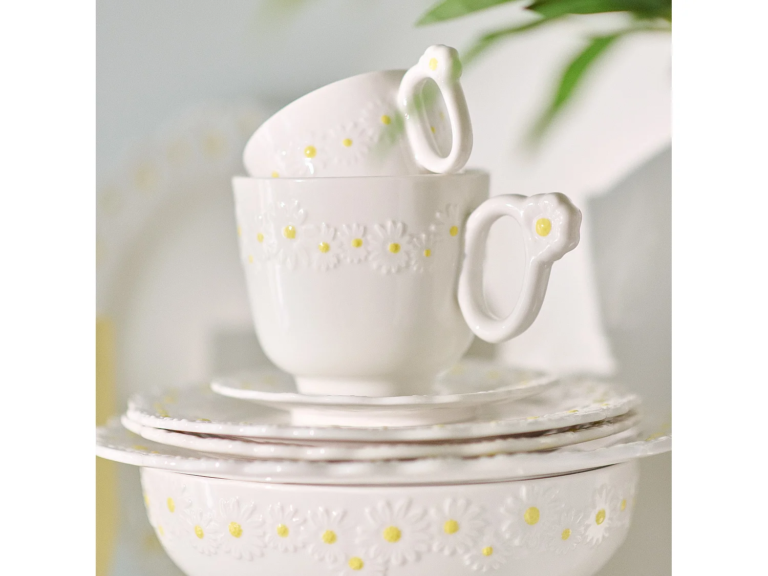 Plat de Service Porcelaine Fine "Daisy" Blanc Moyen - 20 cm
