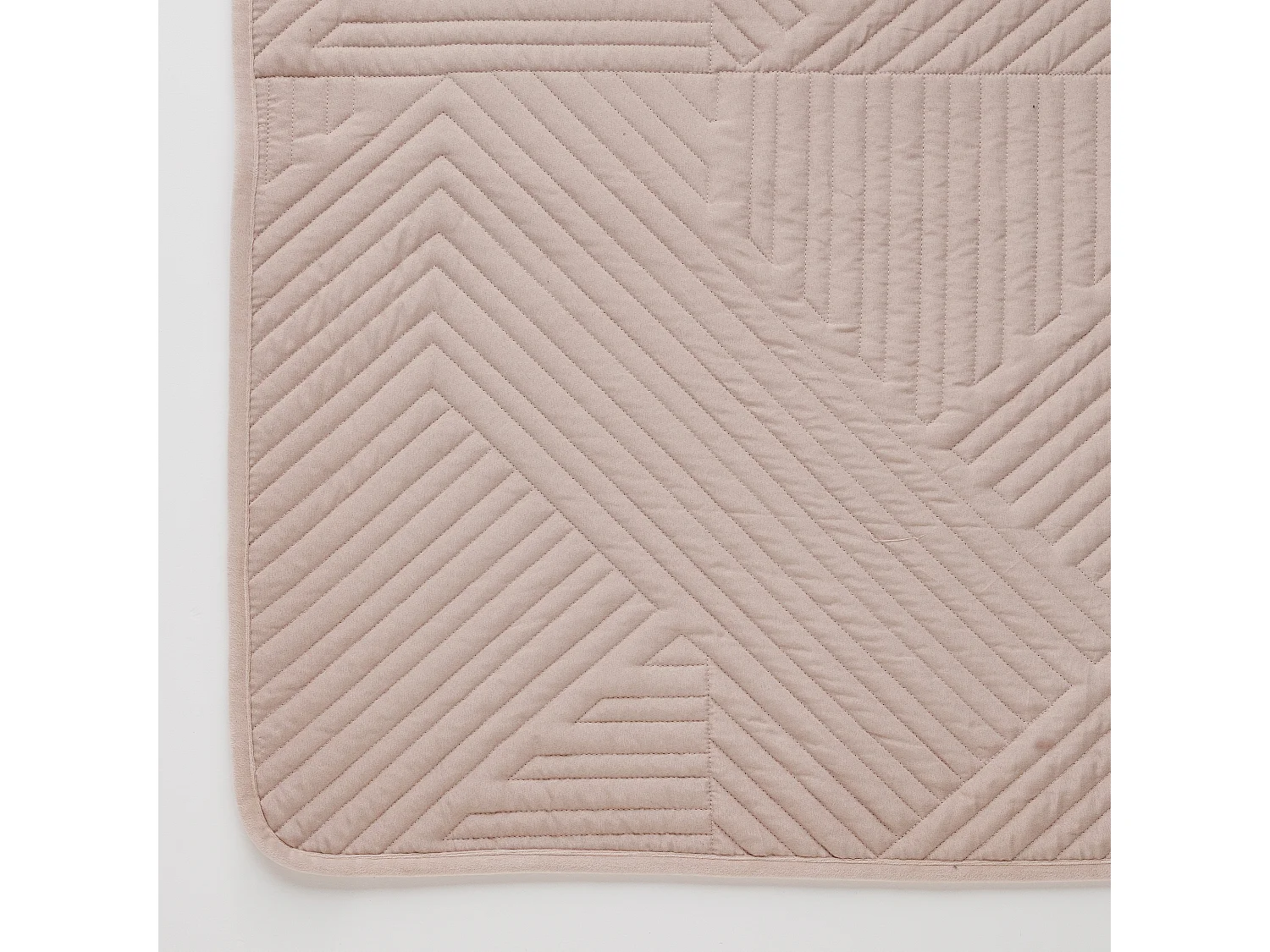 Minister Tagesdecke Beige 200x220 cm - Elegant & Pflegeleicht