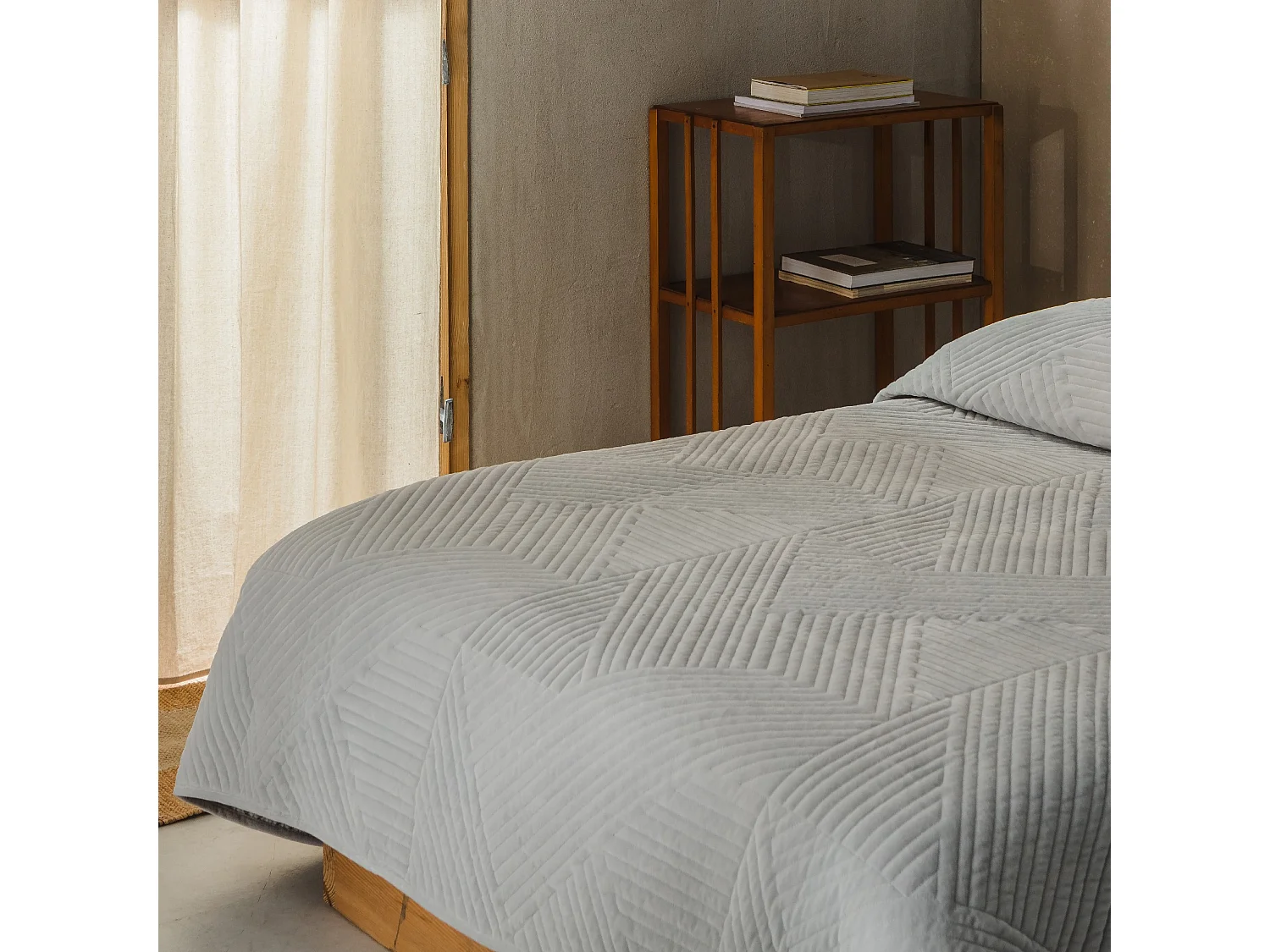 Elegante Tagesdecke Minister, 200x220 cm, Hellgrau