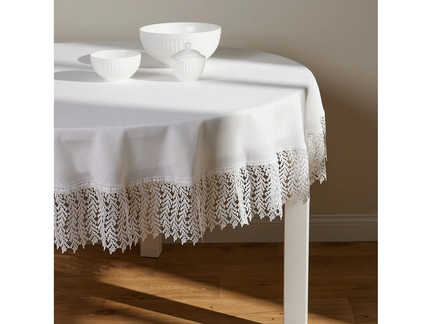 Tischdecke Bernadette mittelweiß 160 cm