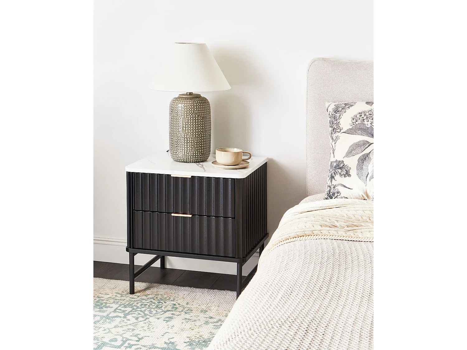 Szafka nocna 2 szuflady GLASTONBURY Marmur/ czarny