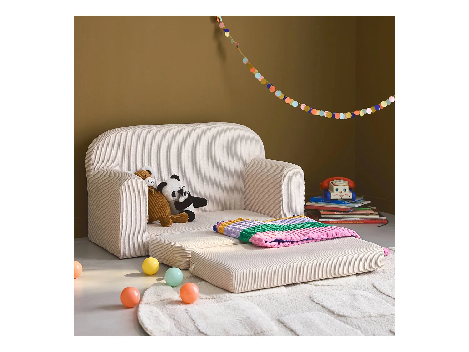 Sofá cama infantil de pana desplegable crema