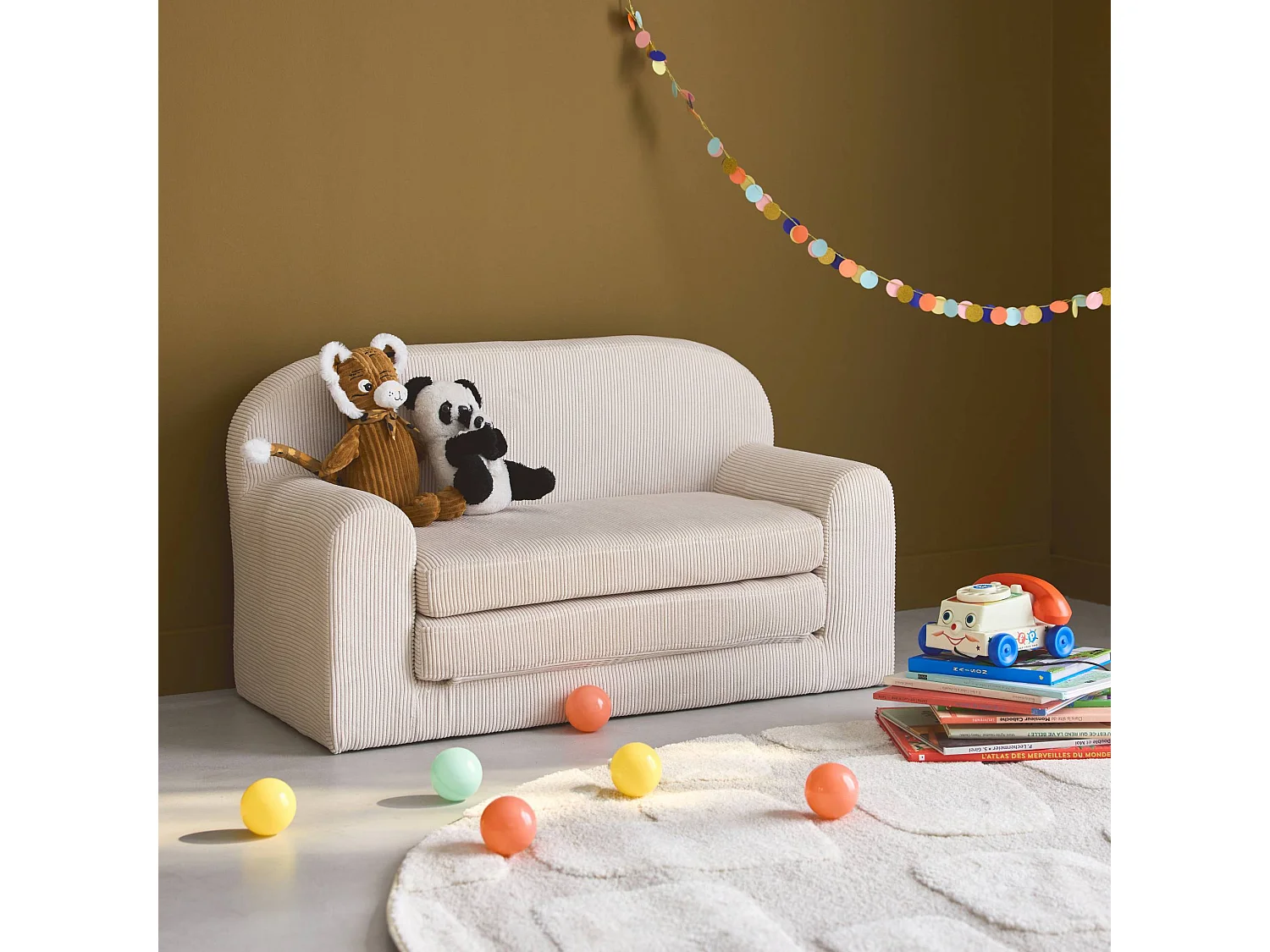 Sofá cama infantil de pana desplegable crema