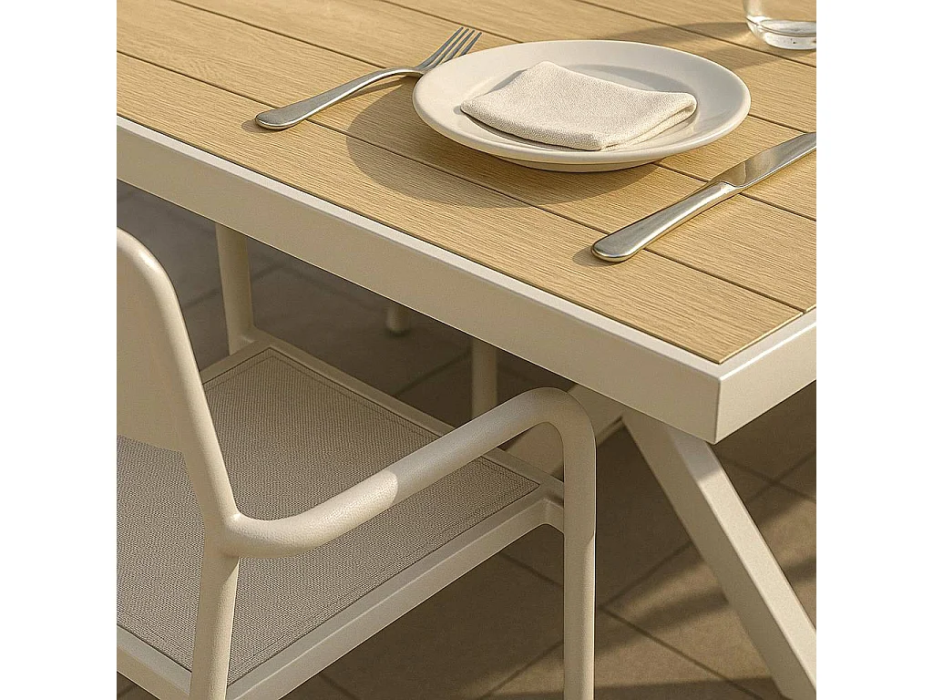 Table de jardin taupe et effet bois en aluminium Ayden