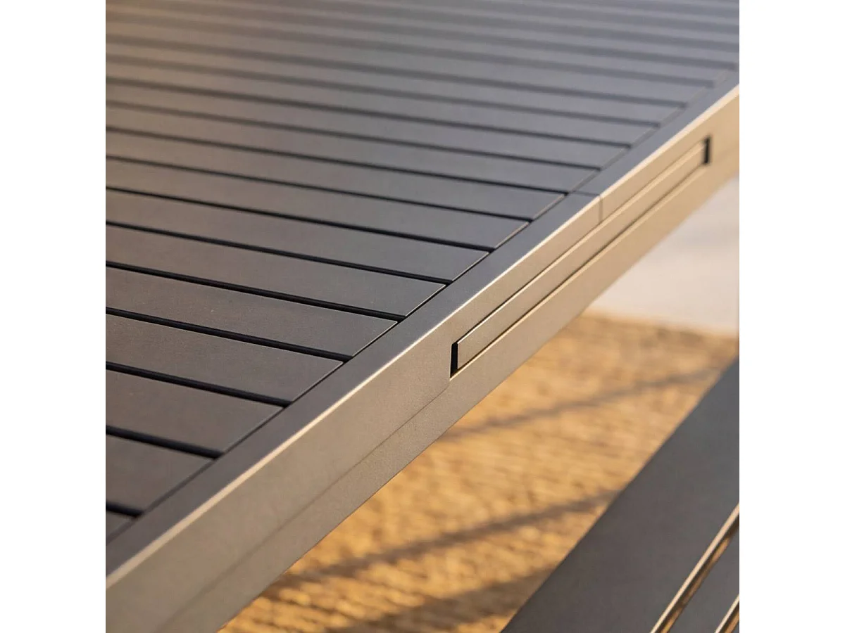 Table de jardin en aluminium gris foncé Kaïa