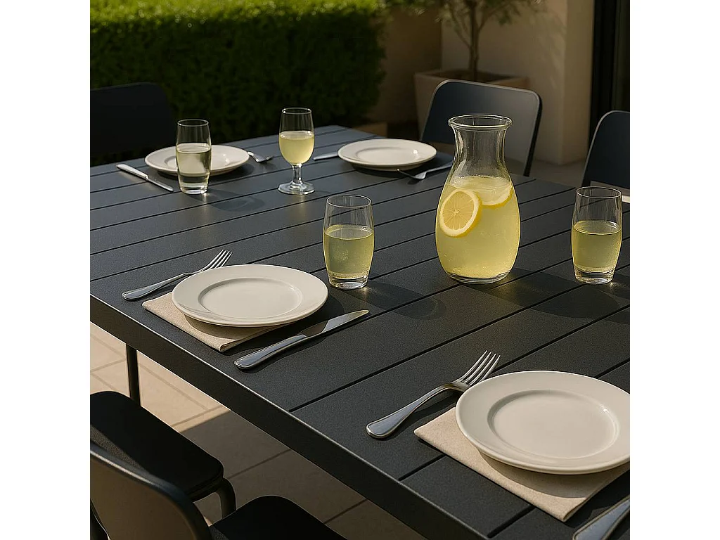 Table de jardin grise en aluminium Kaïa