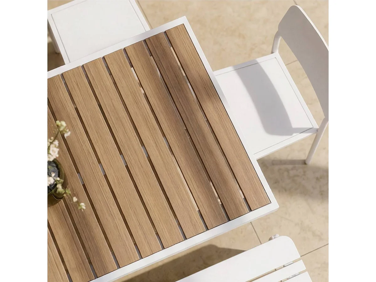Table de jardin blanche et effet bois en aluminium Ayden