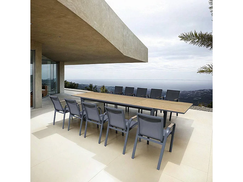 Grande table de jardin en aluminium gris et effet bois Ayden