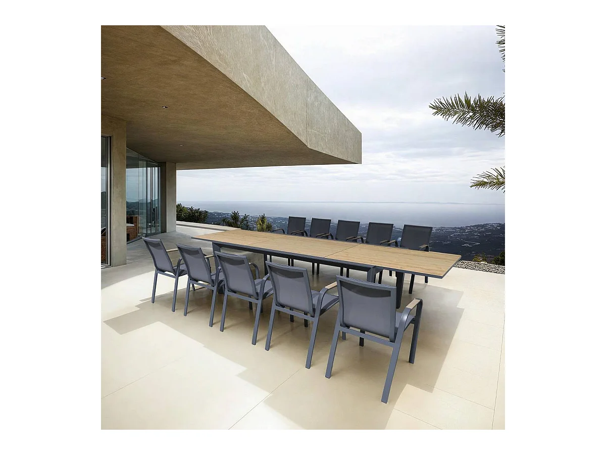 Grande table de jardin en aluminium gris et effet bois Ayden