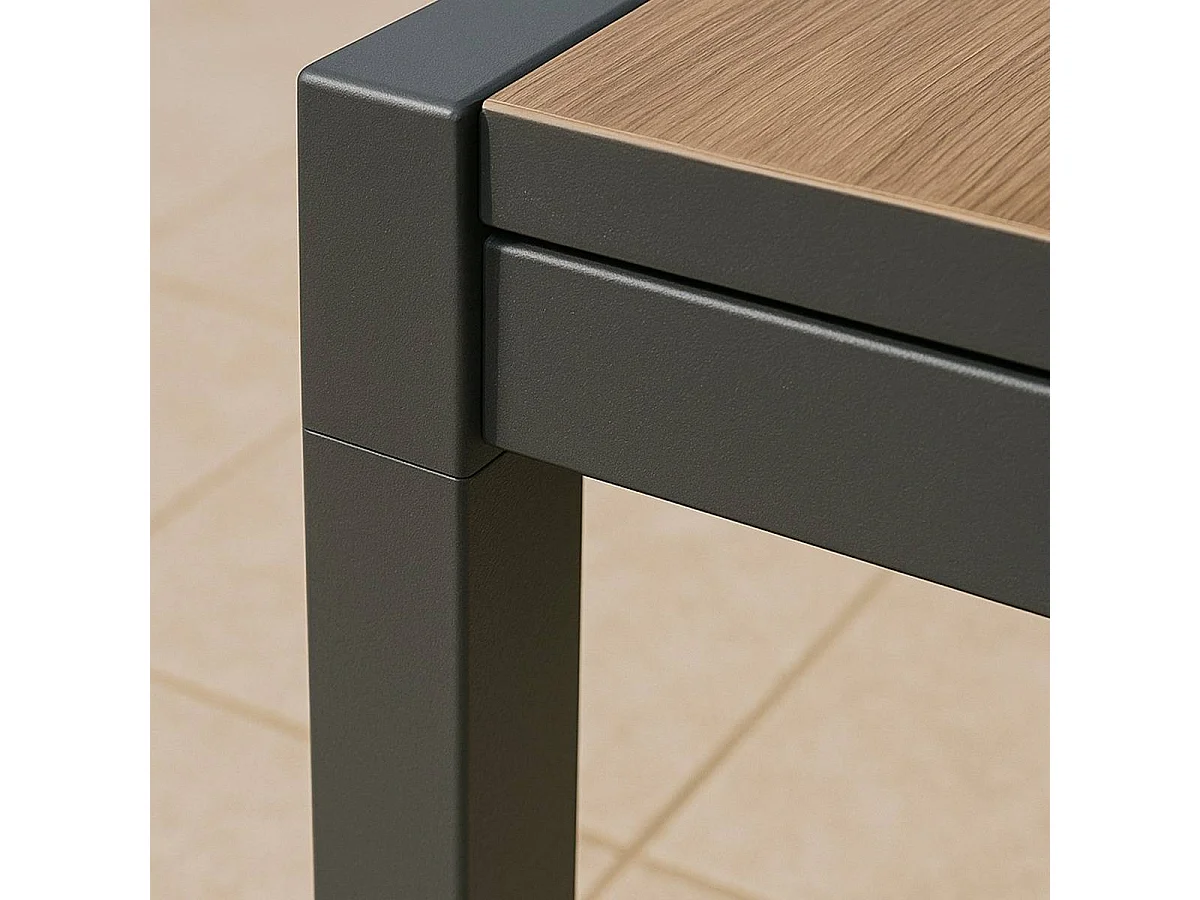 Grande table de jardin en aluminium gris et effet bois Ayden