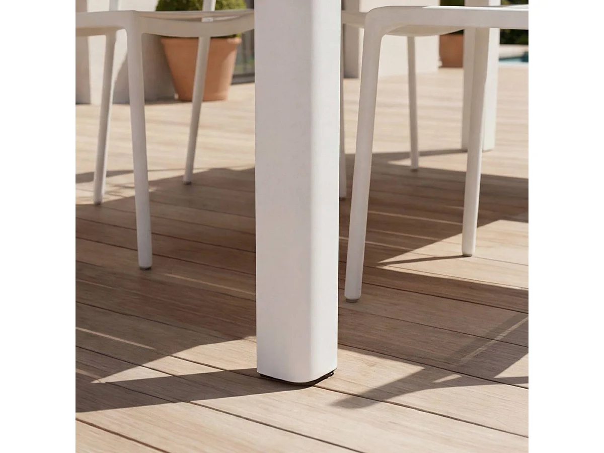 Table de jardin en aluminium blanc et effet bois Ayden