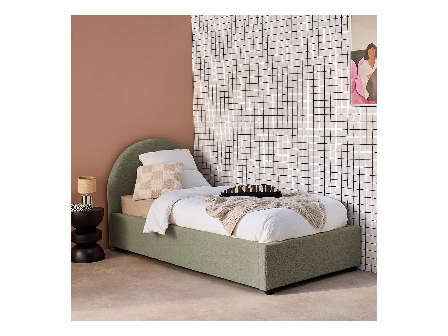 Lit coffre avec sommier à lattes et tête de lit. finition bouclette. kaki. L 206 x P 104 x H 102cm