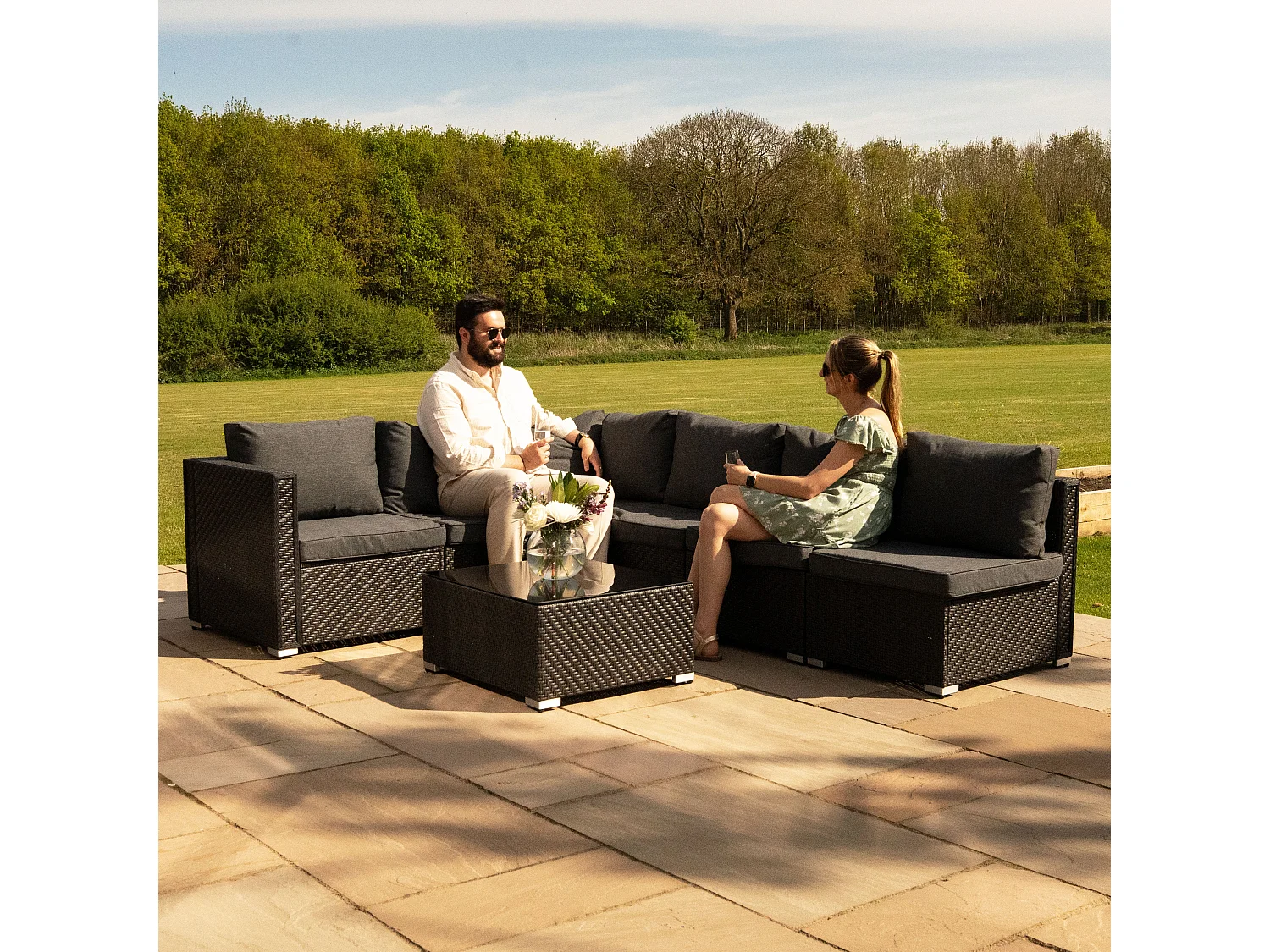 Salon de Jardin Modulaire en Rotin Noir 7 Pièces Canapé Coussins Table Basse