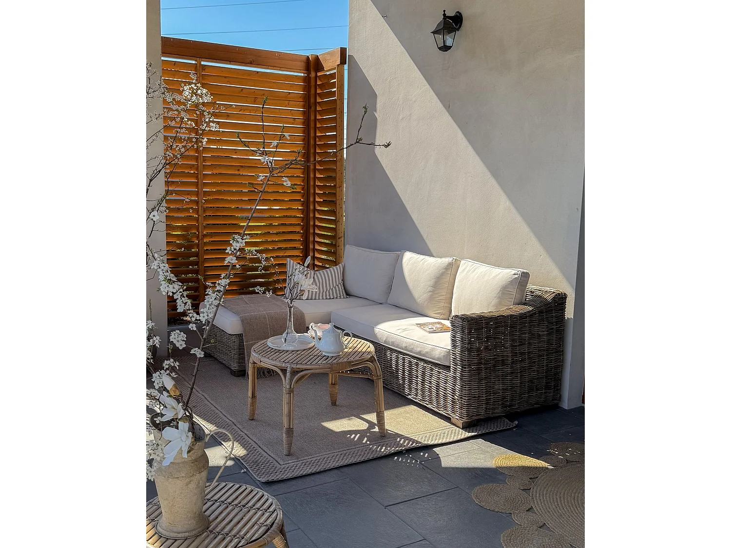 Canapé d'angle de jardin 3 places VALLETRI Côté droit Rotin Gris