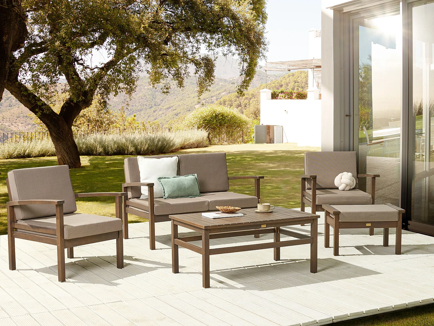Ensemble de salon de jardin avec table 4 places MANILA Bois d'acacia certifié Marron foncé