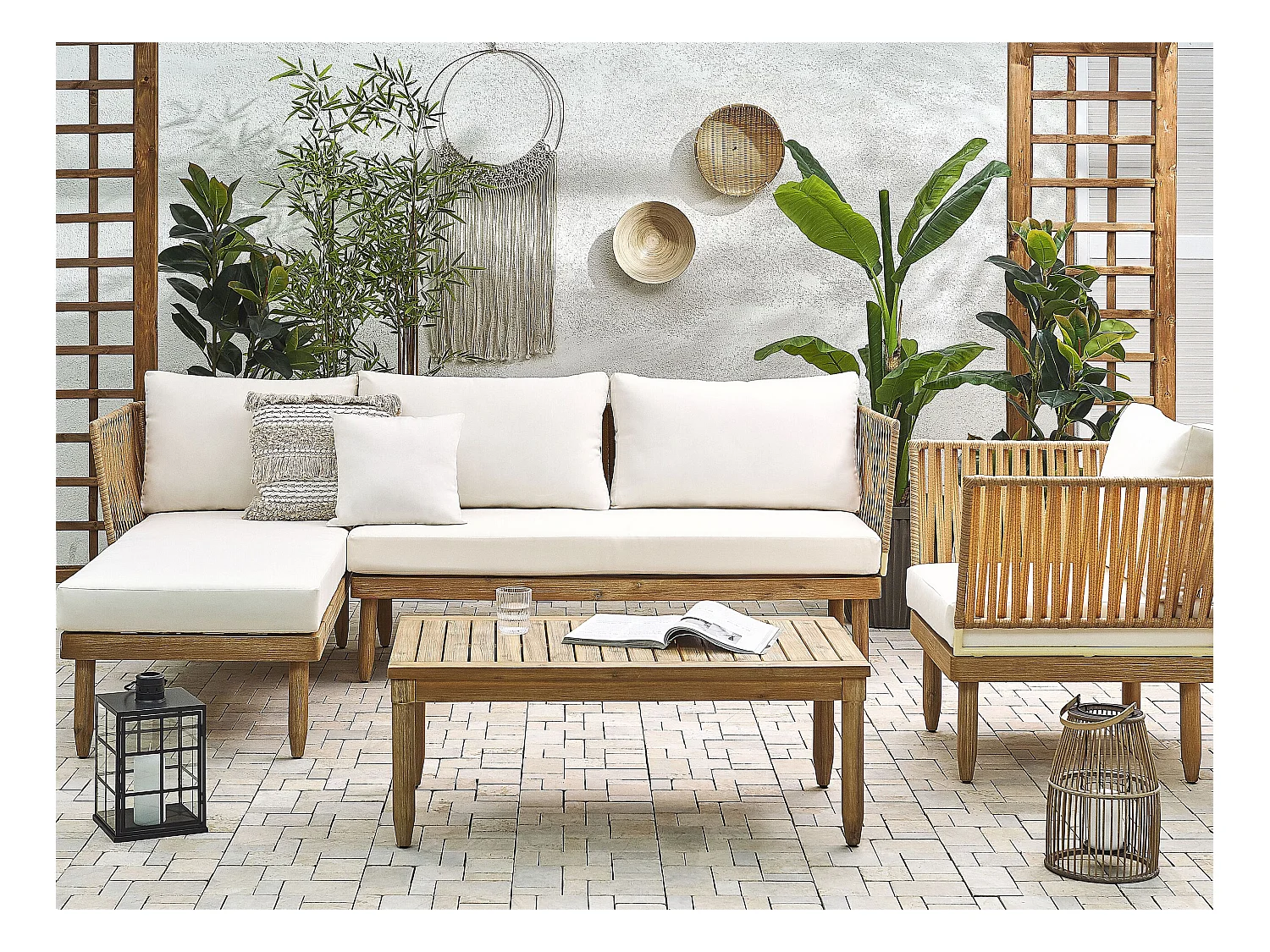 Ensemble de salon de jardin avec table 4 places CREMONA Côté droit Acacia Blanc cassé