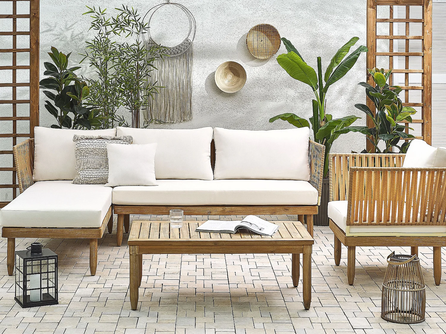 Ensemble de salon de jardin avec table 4 places CREMONA Côté droit Acacia Blanc cassé