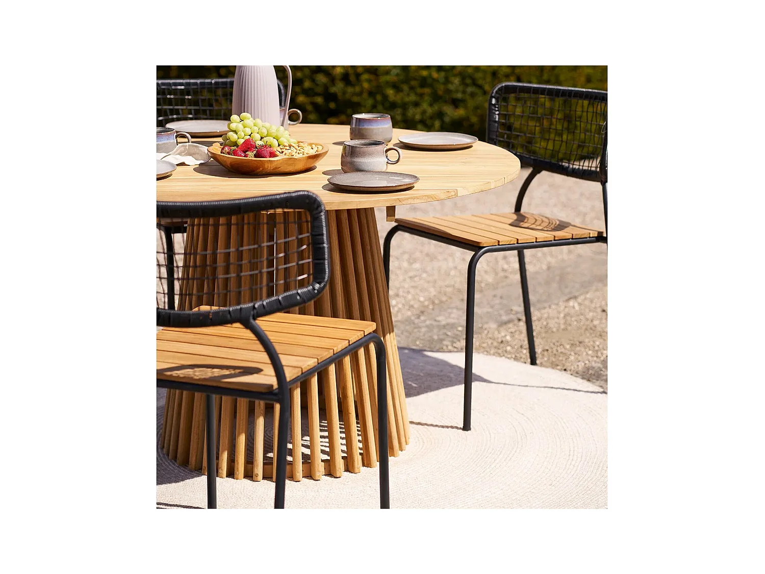 Table de salle à manger ronde LORKA Ø120cm – Teck massif naturel