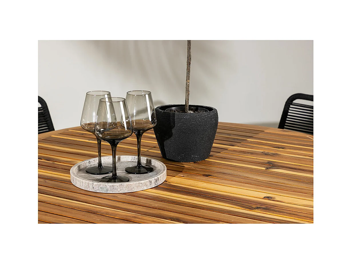 LumpurLindos tuinmeubelset 1 eettafel, 4 stoelen natuur.