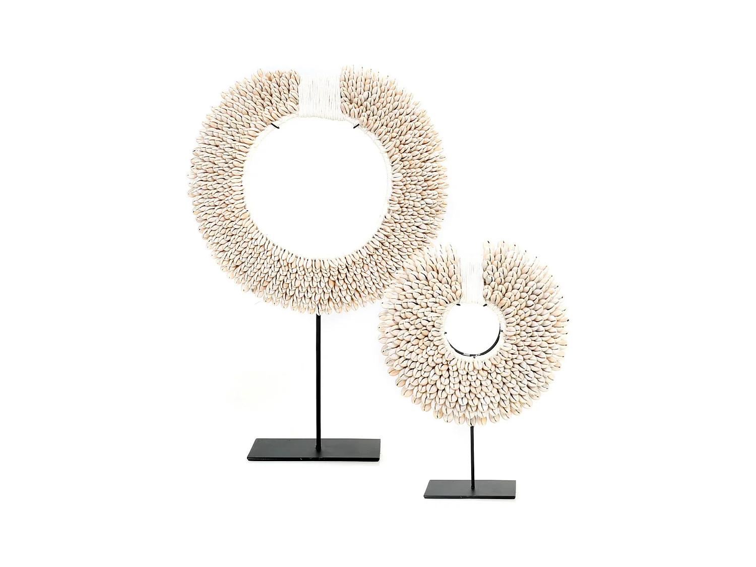 Le Disque De Coquillages Papua Sur Support - Blanc - S