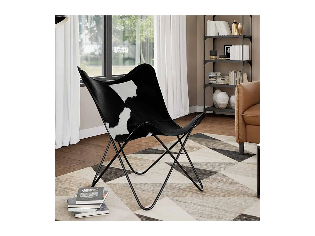 Chaise papillon noir et blanc cuir de vache
