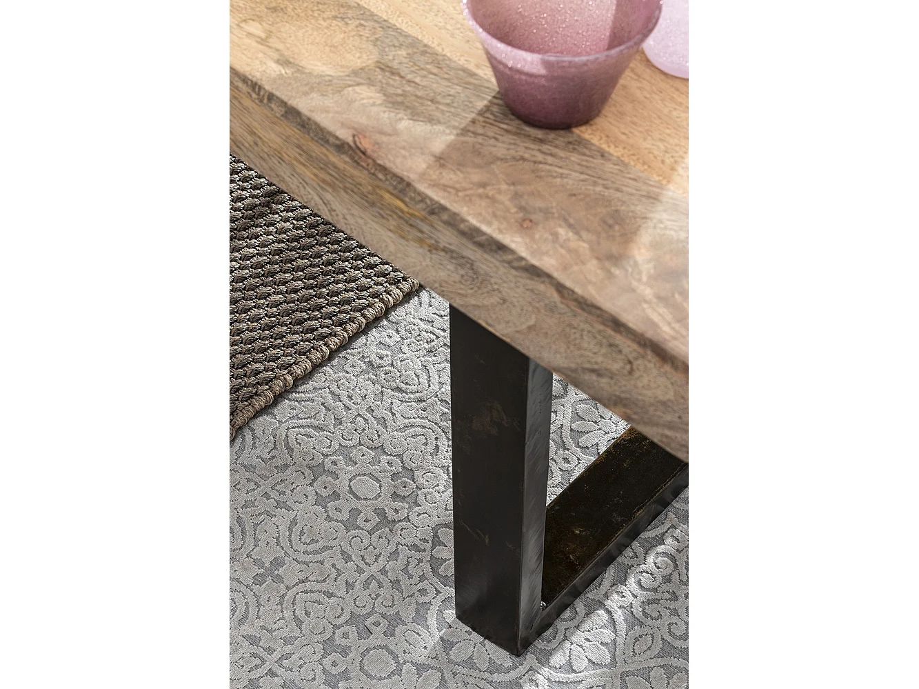 Stół wykonany z drewna mango i czarnych stalowych nóg, 200×100 - MANCHESTER