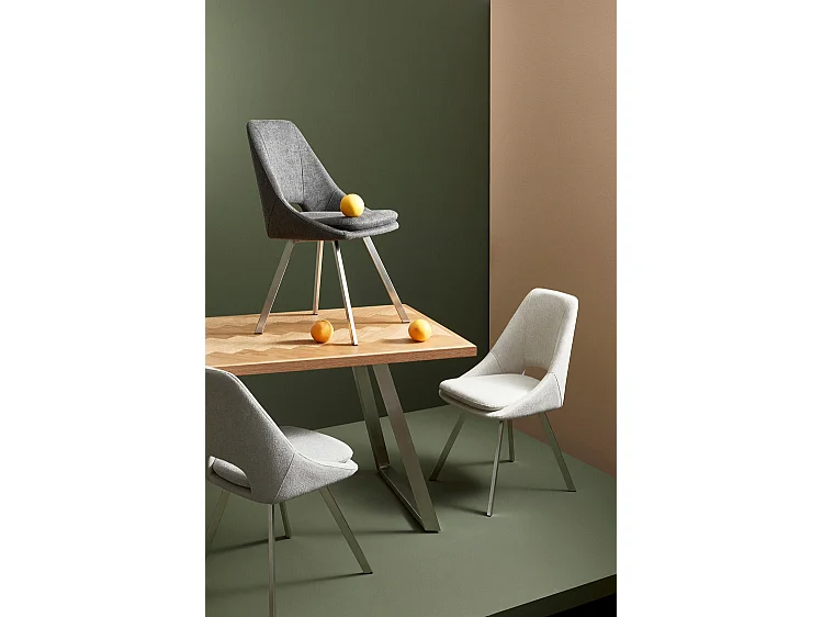 Table en bois naturel et pieds en acier 180 x 90 cm - DUKAT