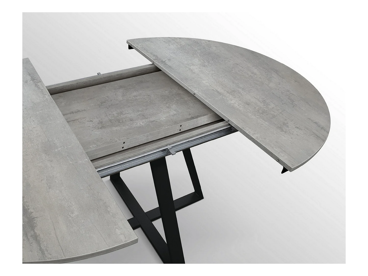 Ronde tafel in cementgrijs hout, antraciet onderstel, ext.⌀120 - PANTELLERIA