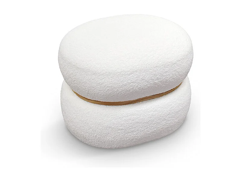 Pouf ovale en tissu blanc effet laine et anneau en bois - BOSTON