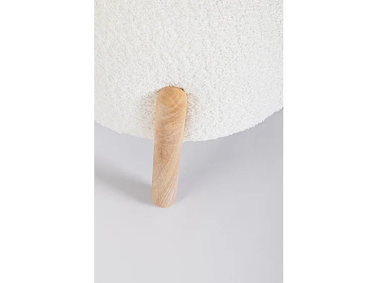 Hocker aus weißem Bouclé-Stoff und Holzbeinen aus Gummi - DAYLA