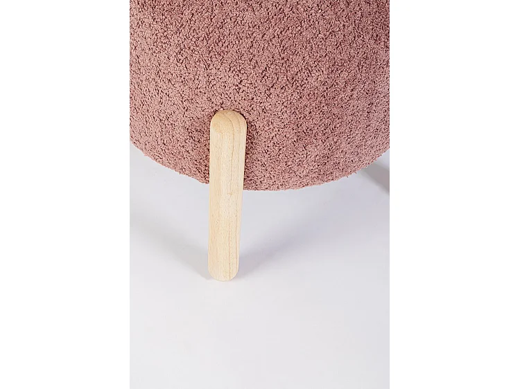 Pouf en tissu rose foncé effet bouclé et pieds en bois de caoutchouc - DAYLA