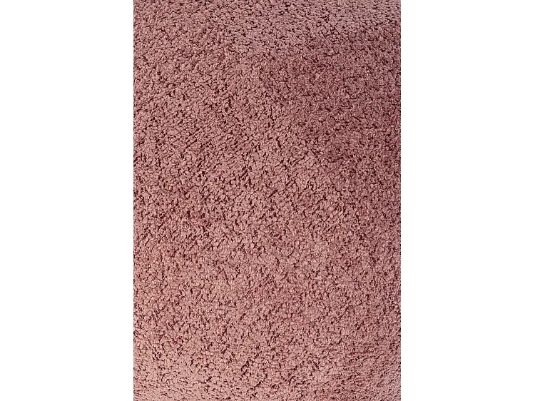 Pouf en tissu rose foncé effet bouclé et pieds en bois de caoutchouc - DAYLA