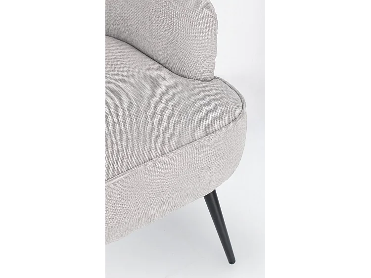 Sessel aus hellgrauem Stoff und schwarz lackierten Stahlbeinen - ERNESTINE