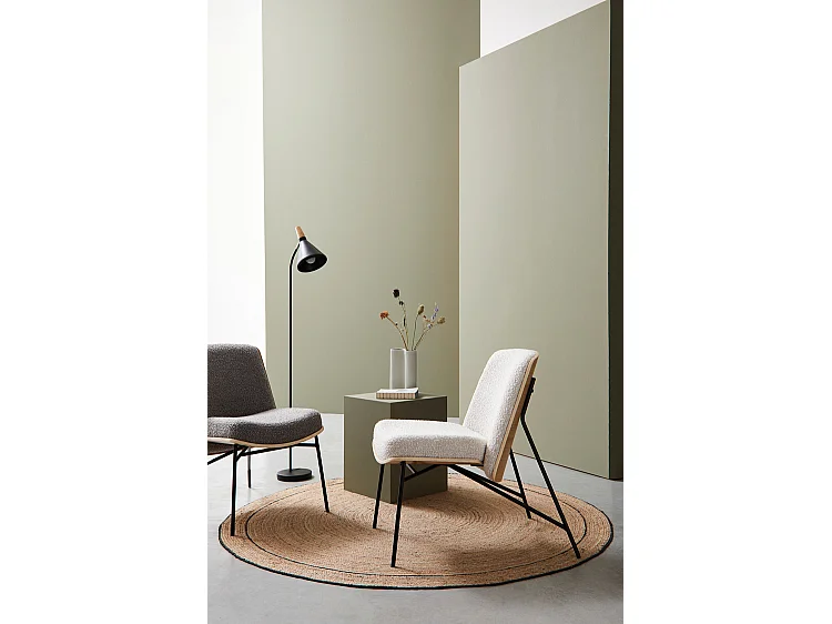 Fauteuil en tissu effet bouclé ivoire avec pieds en acier noir - EMERSON