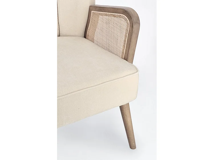 Fauteuil en tissu effet velours ivoire, pieds et accoudoirs en bois - VIRNA