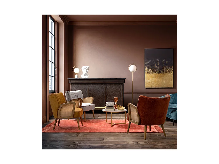 Fauteuil van stof met fluweeleffect, houten poten en armleuningen - VIRNA