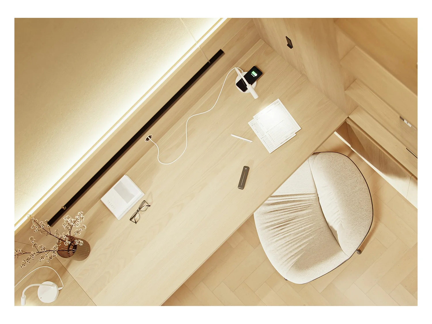 Lampe LED Stem Beneito Faure 5W, lumière chaude, tête orientable, sans fil, idéale bureau, lecture ou chevet blanc