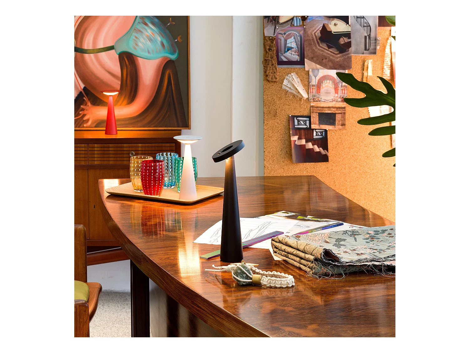 Zafferano Lampada da Tavolo Ricaricabile Angelina - Senza Fili, Testa Orientabile, Controllo Touch, Design Moderno per Interni - Colore Nero